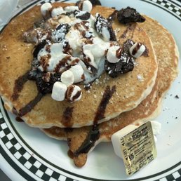 Oreo pancakes Oreo pancakes
