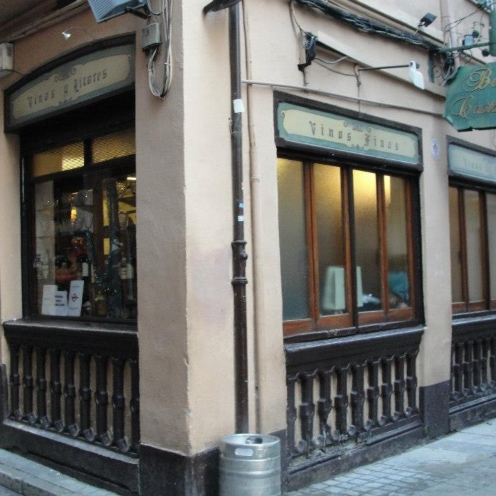 Bodegas Castañeda - Right outside - Spanish Near Me - Granada, GR