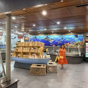 Fresh Florida Fisheries - Seafood Markets Near Me - Miami, Florida