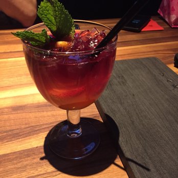 Yard House - Sunset Sangria - New American Near Me - Troy, Michigan