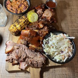 Platter that feeds 1-2 people. Platter that feeds 1-2 people.