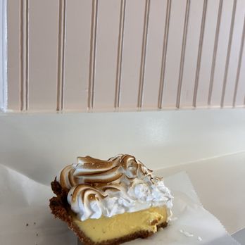 Annie Mae’s Bakeshop - key lime pie - Bakeries Near Me - Charleston, South Carolina Annie Mae’s Bakeshop - key lime pie - Bakeries Near Me - Charleston, South Carolina