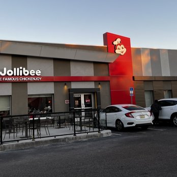 Jollibee - the front of a fast food restaurant - Chicken Shop Near Me - Jacksonville, Florida
