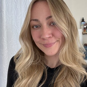 Haute Coiffure Salon - Highlight and haircut - Blow Dry/Out Services Near Me - Boston, Massachusetts