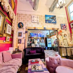 The Crislip Cafe - Inside seating