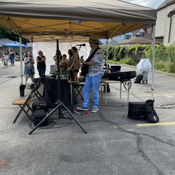 Ravenswood Community Farmers Market