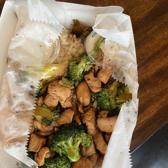 Maki Taco - Hibachi chicken with no onion or cabbage - Food Trucks Near Me Maki Taco - Hibachi chicken with no onion or cabbage - Food Trucks Near Me