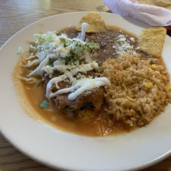 Mama Mayra's Kitchen - Chile Relleno Plate - Mexican Near Me - Eugene, Oregon