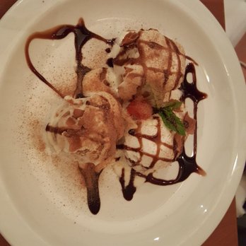 Il Posto - Chocolate filled pastry (special of the night) - Italian Near Me - London, XGL Il Posto - Chocolate filled pastry (special of the night) - Italian Near Me - London, XGL