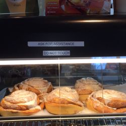 Häagen-Dazs - Fresh Baked Cinnamon Rolls, Straw/cream cheese croissant and Breakfast "one handers" served with FREE Coffee