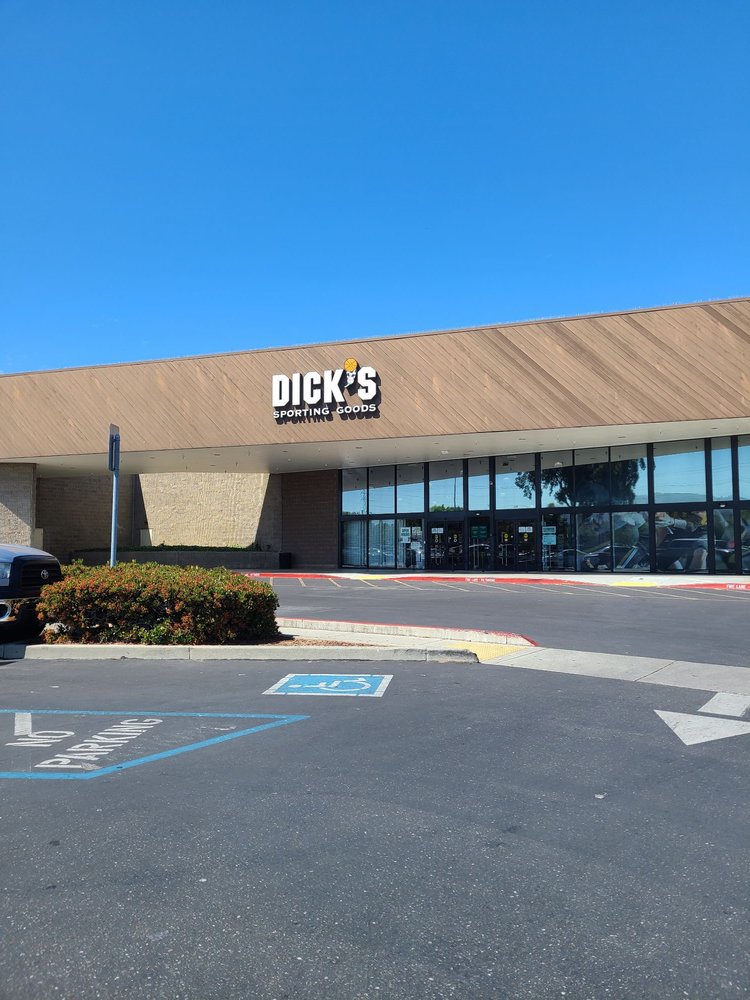 DICK’S SPORTING GOODS Updated September 2024 83 Photos & 119