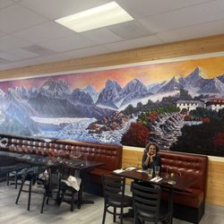 Momo & Curry Nepal - Interior
