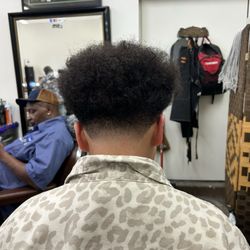 Showcase Barber Salon - Haircut