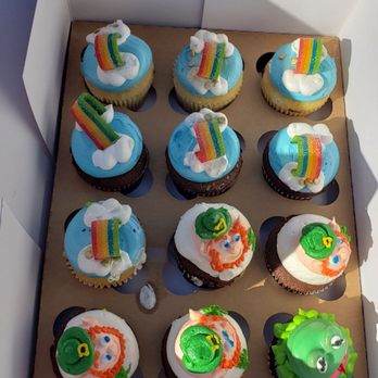Torrance Bakery - St Patrick's cupcakes- rainbow, leprechauns, frogs - Bakeries Near Me - Gardena, California Torrance Bakery - St Patrick's cupcakes- rainbow, leprechauns, frogs - Bakeries Near Me - Gardena, California