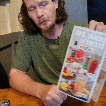 Cracker Barrel Old Country Store - Hungry customer - Breakfast & Brunch Near Me - Springfield, Ohio
