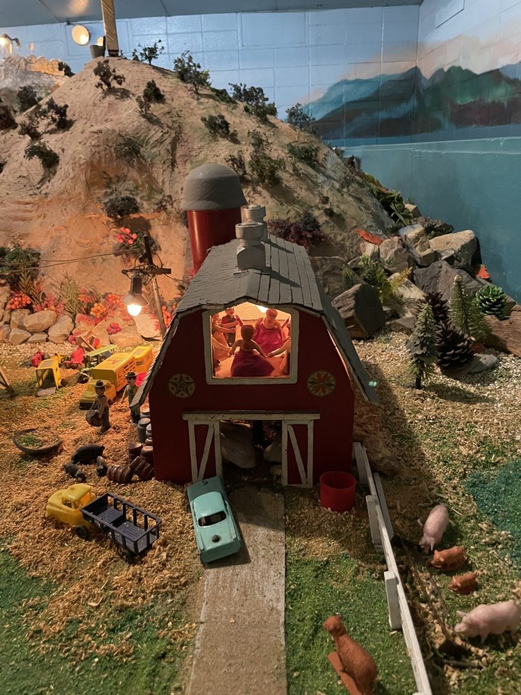 TINY TOWN TRAINS Updated September 2024 16 Photos & 18 Reviews