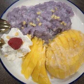 Thai Chili Cuisine - Mango sticky rice - Thai Near Me - Lenexa, Kansas Thai Chili Cuisine - Mango sticky rice - Thai Near Me - Lenexa, Kansas