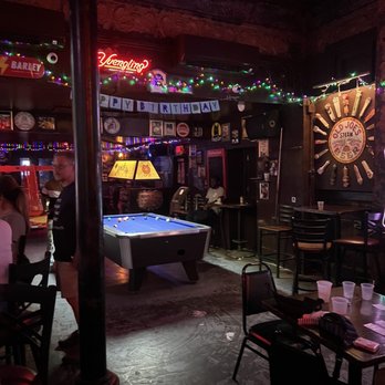 Ms Mae's - Pool table - Dive Bars Near Me - New Orleans, Louisiana