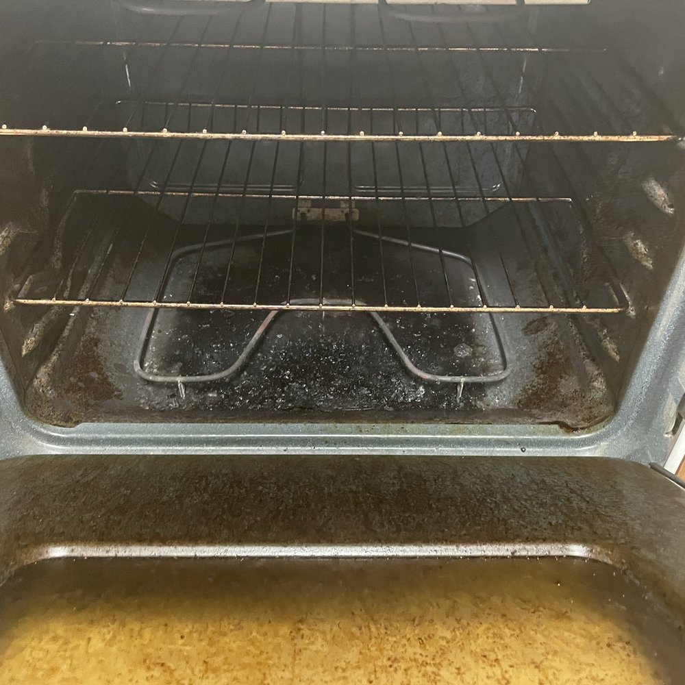 Enviromaids Austin - Oven before Enviromaids! - Home Cleaning Near Me - Austin, Texas