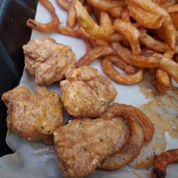 It's Just Wings - Tiny overcooked dried chicken things, certainly not wings, and overcooked fries as well.