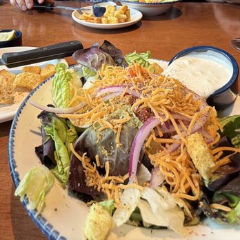 Red Lobster - Crisp and cold House Side Salad. A few too many croutons, but easily removed. - Seafood Near Me - Aurora, Colorado