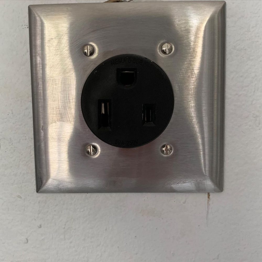 Slide of Cloud Certified Electrician