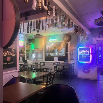 Bumsteads Pub - Sports Bars Near Me - Myrtle Beach, South Carolina