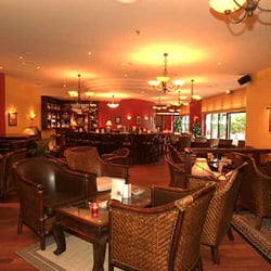 Le Colony Lounge Bar