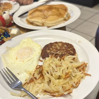 Longwood Country Kitchen - Country Boy Special (egg, hash browns, sausage patty, pancakes) - Breakfast & Brunch Near Me - Longwood, Florida Longwood Country Kitchen - Country Boy Special (egg, hash browns, sausage patty, pancakes) - Breakfast & Brunch Near Me - Longwood, Florida
