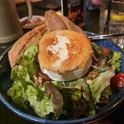 Waxy's - Goat Cheese Salad