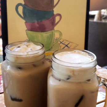 Cups Cafe - Vanilla latte. So delicious and not too sweet - Breakfast & Brunch Near Me - Palm Desert, California
