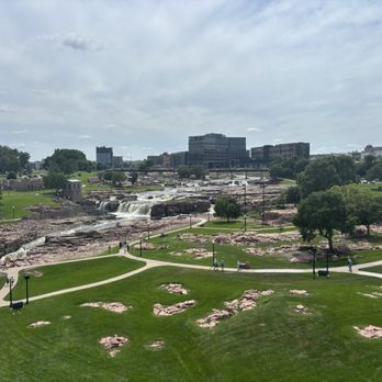 Falls Park - Parks Near Me - Sioux Falls, South Dakota Falls Park - Parks Near Me - Sioux Falls, South Dakota
