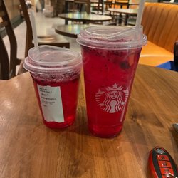 Starbucks - Dragon fruit refresher