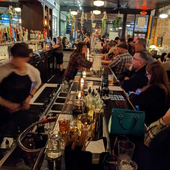 Krug Park - Bar during Saturday night - Pubs Near Me - Omaha, Nebraska