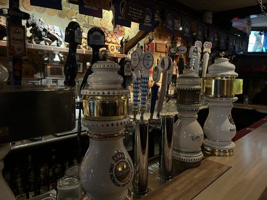 Resi's Bierstube by null