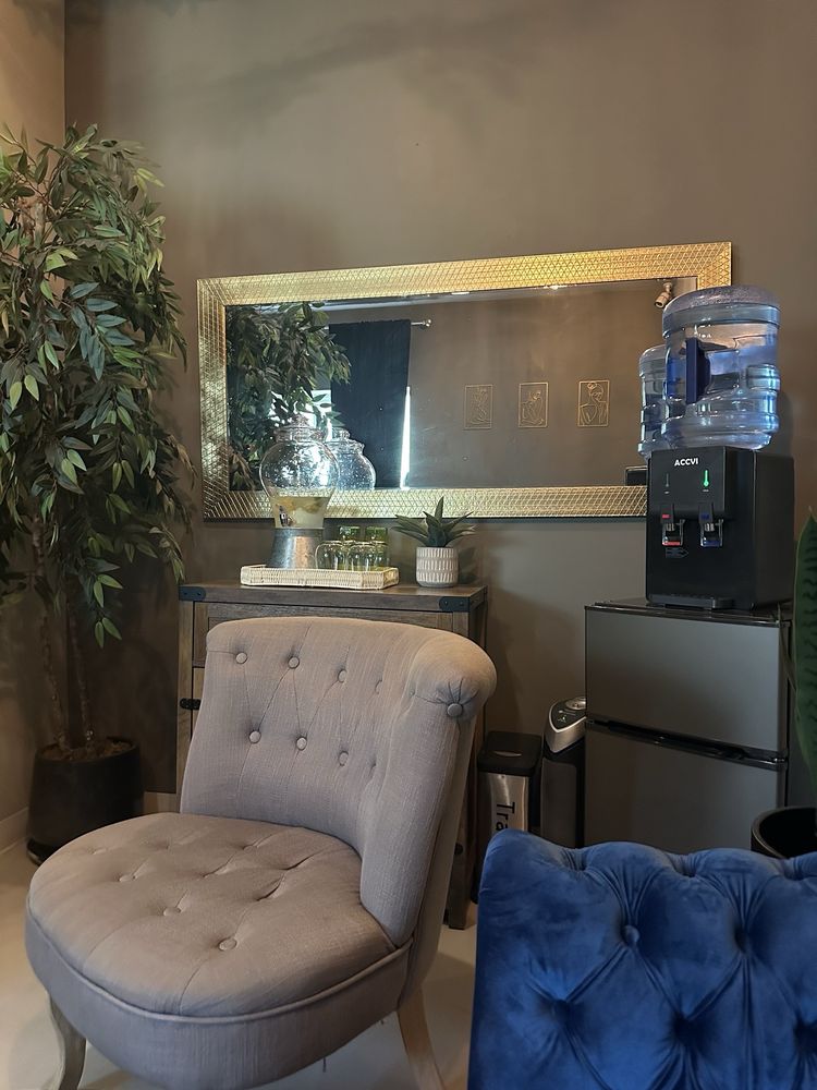 Bellus Spa and Wellness Center Logo