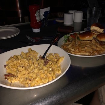 Yard House - House Mac And cheese Classic Sliders* - New American Near Me - Northridge, California Yard House - House Mac And cheese Classic Sliders* - New American Near Me - Northridge, California