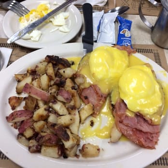 Breakfast Station - Eggs Benedict! - Breakfast & Brunch Near Me - Spring Hill, Florida Breakfast Station - Eggs Benedict! - Breakfast & Brunch Near Me - Spring Hill, Florida