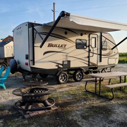 Hailey's Beach-n-Bay RV Resort - Small affordable RV Rentals