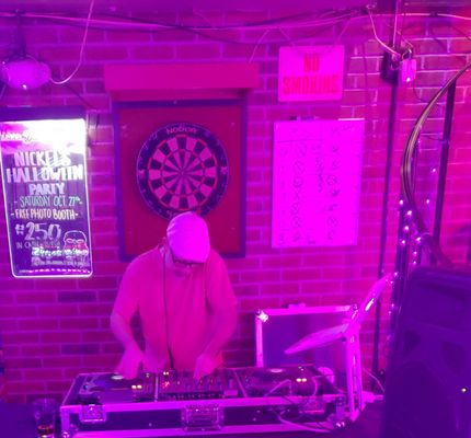 Nickels Tavern by null