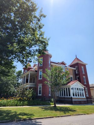 Belvidere Mansion by null