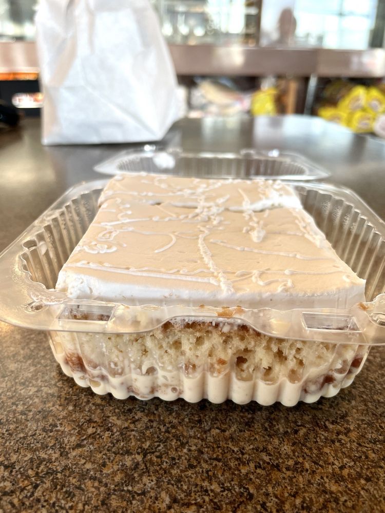 LA PLAZA BAKERY & CAFE Updated October 2024 18 Photos & 42 Reviews