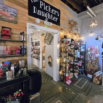 The Pickers Daughter - Antiques Near Me - East Peoria, Illinois The Pickers Daughter - Antiques Near Me - East Peoria, Illinois