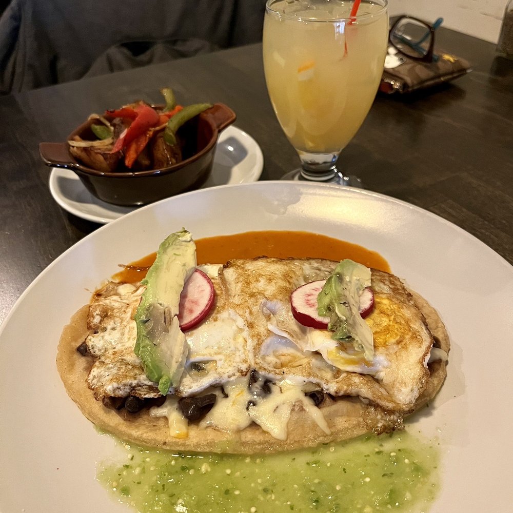 Mas Tortilla - Huevos Rancheros with White Sangria - Mexican Near Me - Forest Hills, New York Mas Tortilla - Huevos Rancheros with White Sangria - Mexican Near Me - Forest Hills, New York