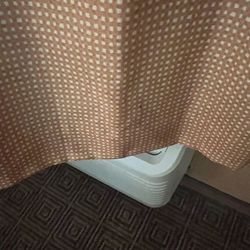 La Quinta Inn by Wyndham Minneapolis Airport Bloomington - Dirty curtains