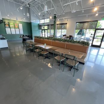 Shake Shack Waterford Lakes - Inside could use more seating. Spacious though - Fast Food Near Me - Orlando, Florida