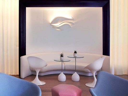 Mondrian Los Angeles by null