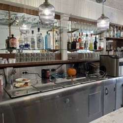 Pointe-Claire Deli
