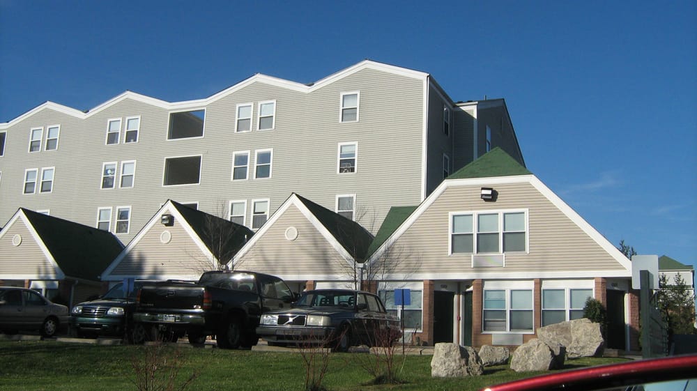 CAMPUS SIDE APARTMENTS 400 Campus Side Cir, Slippery Rock