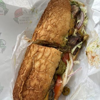 Little Lucca - bbq beef brisket sandwich - Sandwiches Near Me - Burlingame, California Little Lucca - bbq beef brisket sandwich - Sandwiches Near Me - Burlingame, California